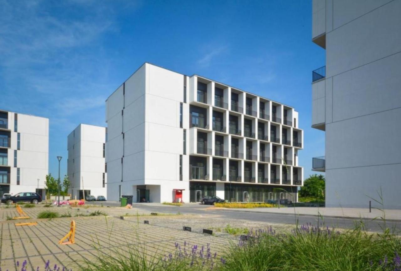 Apartament Airport Вроцлав Екстериор снимка